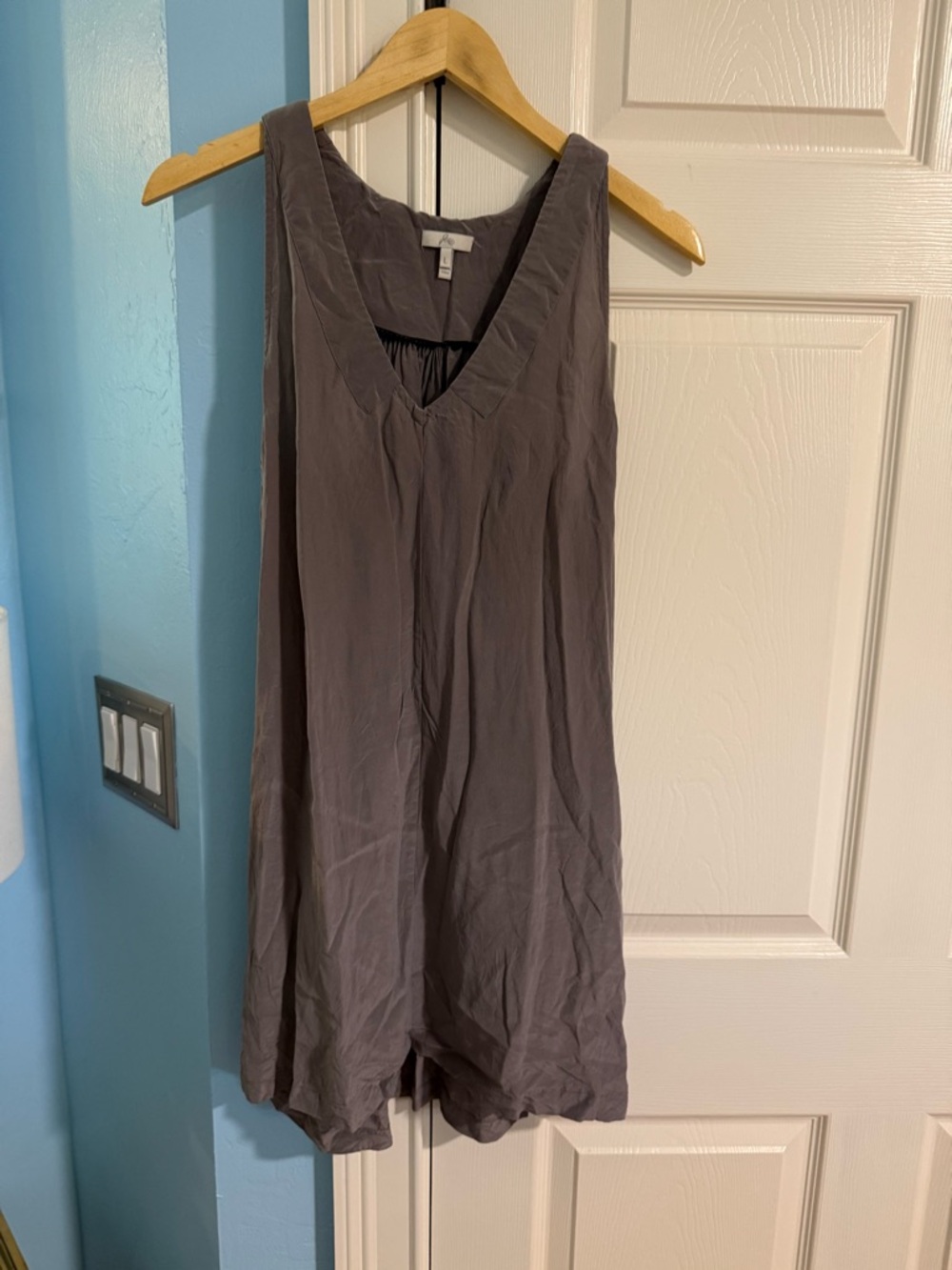 Joie 100% silk Gray mini dress